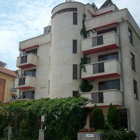 פרימורסקו Hotel Neven מראה חיצוני תמונה