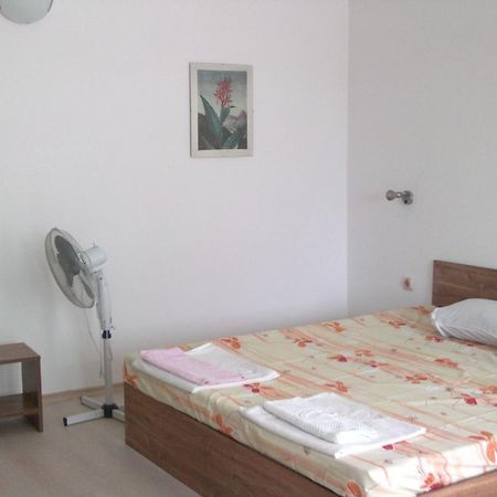 פרימורסקו Hotel Neven מראה חיצוני תמונה