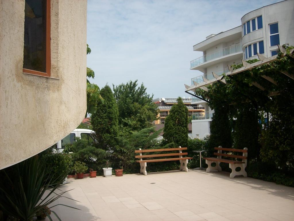 פרימורסקו Hotel Neven מראה חיצוני תמונה