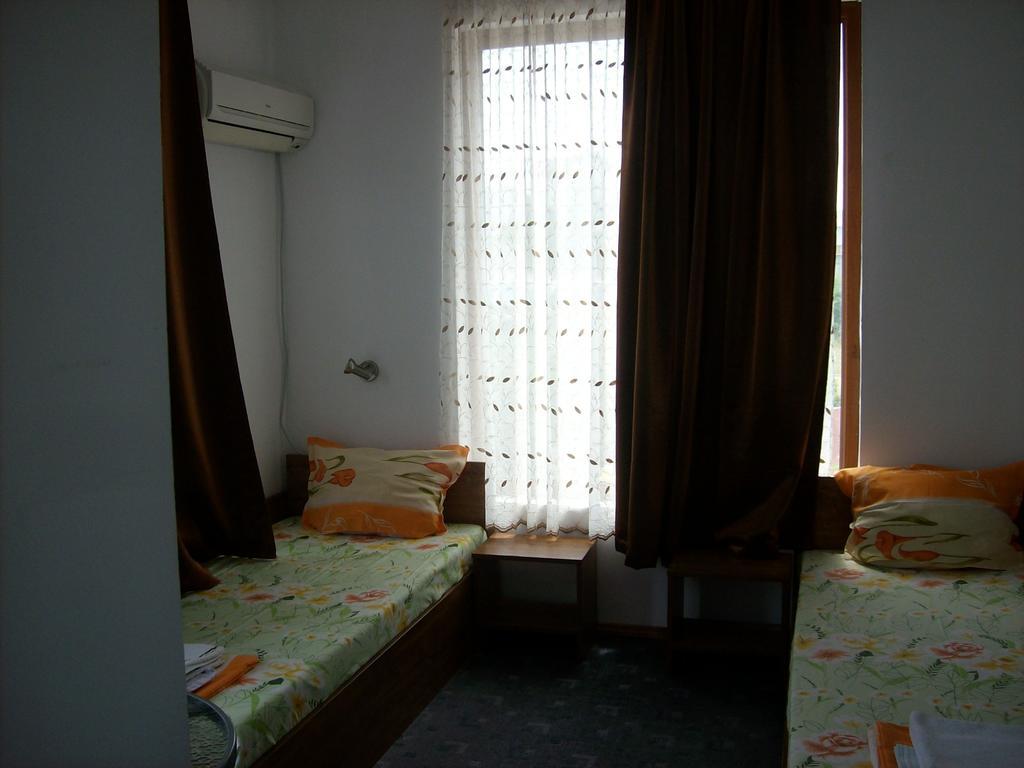 פרימורסקו Hotel Neven חדר תמונה