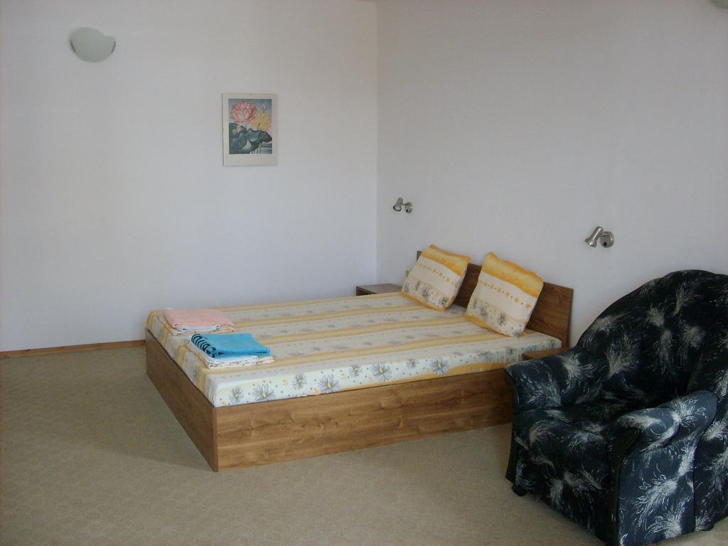 פרימורסקו Hotel Neven חדר תמונה
