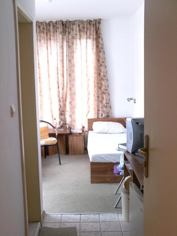 פרימורסקו Hotel Neven מראה חיצוני תמונה
