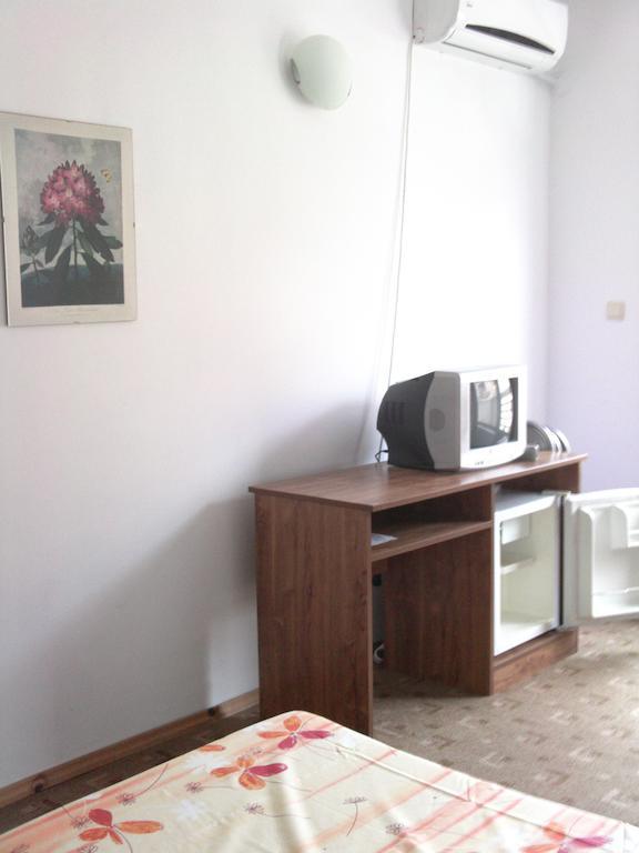 פרימורסקו Hotel Neven מראה חיצוני תמונה